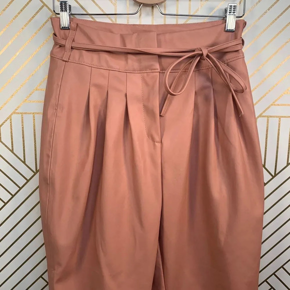 Anthropologie BlankNYC Chelsea Pants Faux Leather Pleated Tapered Pink Size 28 - Picture 3 of 9